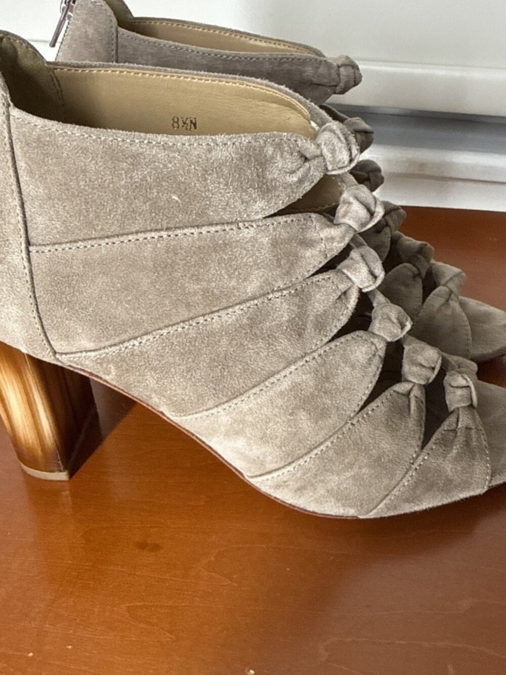 VANELi Women's Betsy Suede Mid-Top Bootie in Truffle Taupe 8.5N Amazing Heel